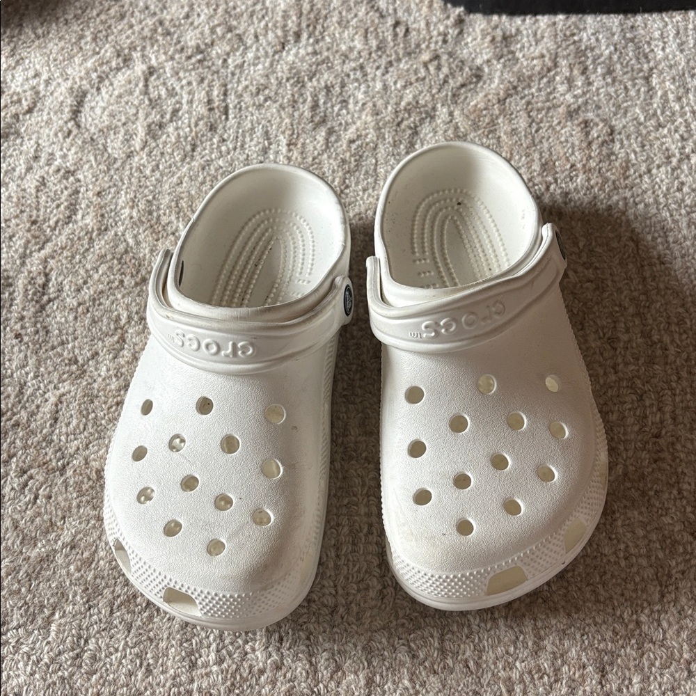 CROCS Classic White Clogs